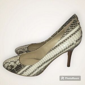 Coach high heels prepwned snake skin US WOMENS SIZE 8